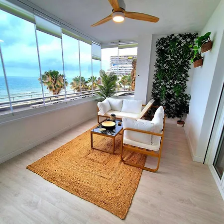 Sunrise Sea Beachfront Апартаменты Торремолинос